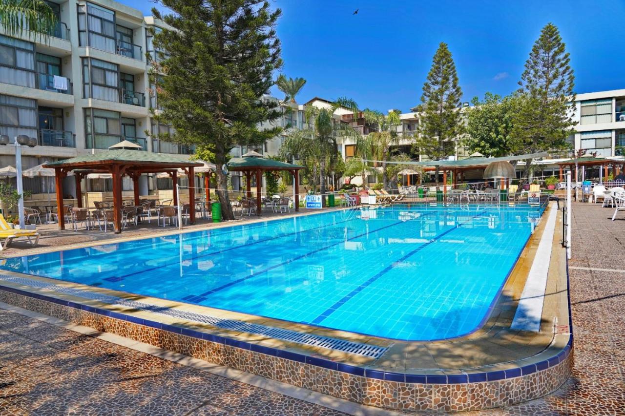 Ron Beach Hotel Tiberias Exterior photo