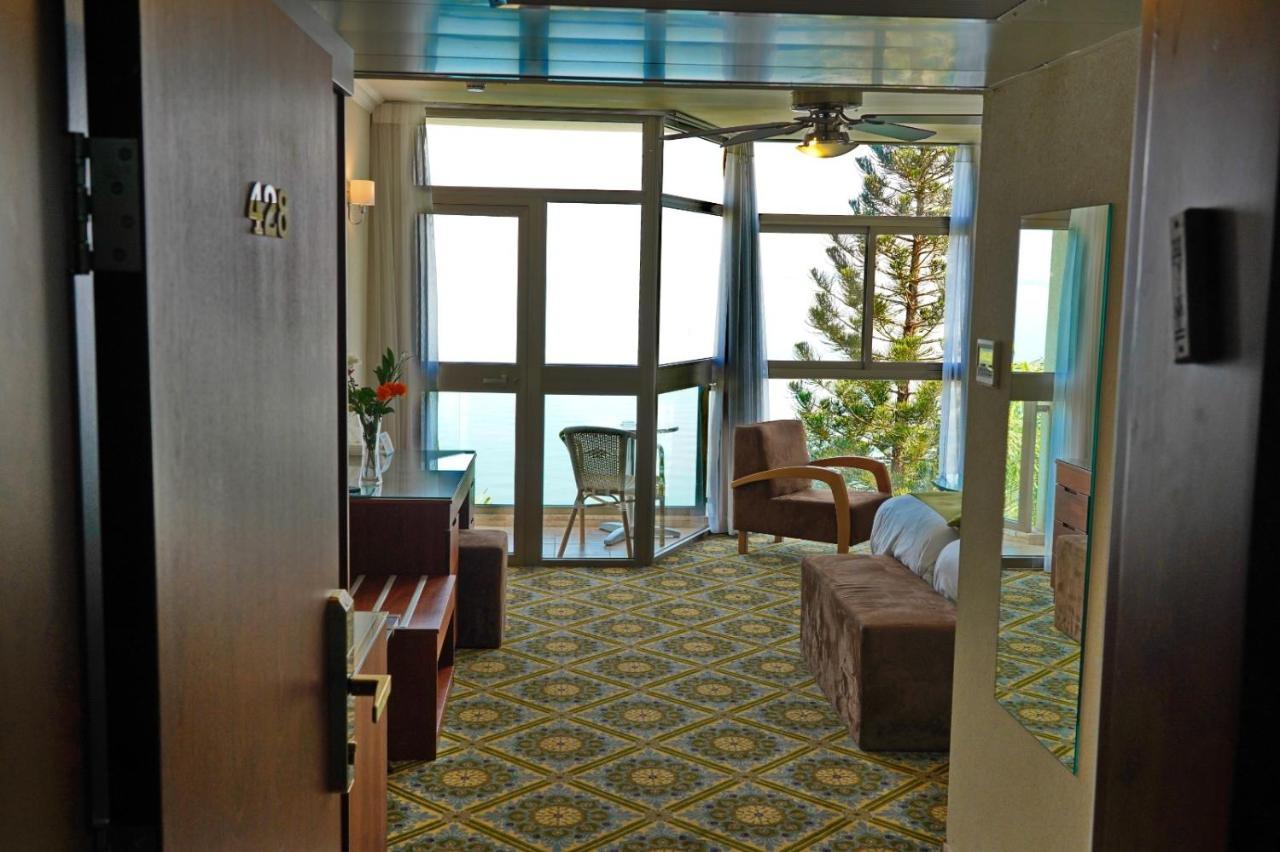 Ron Beach Hotel Tiberias Exterior photo