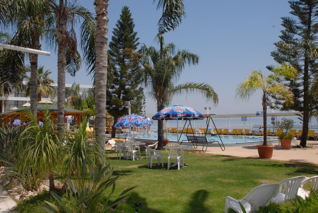 Ron Beach Hotel Tiberias Exterior photo